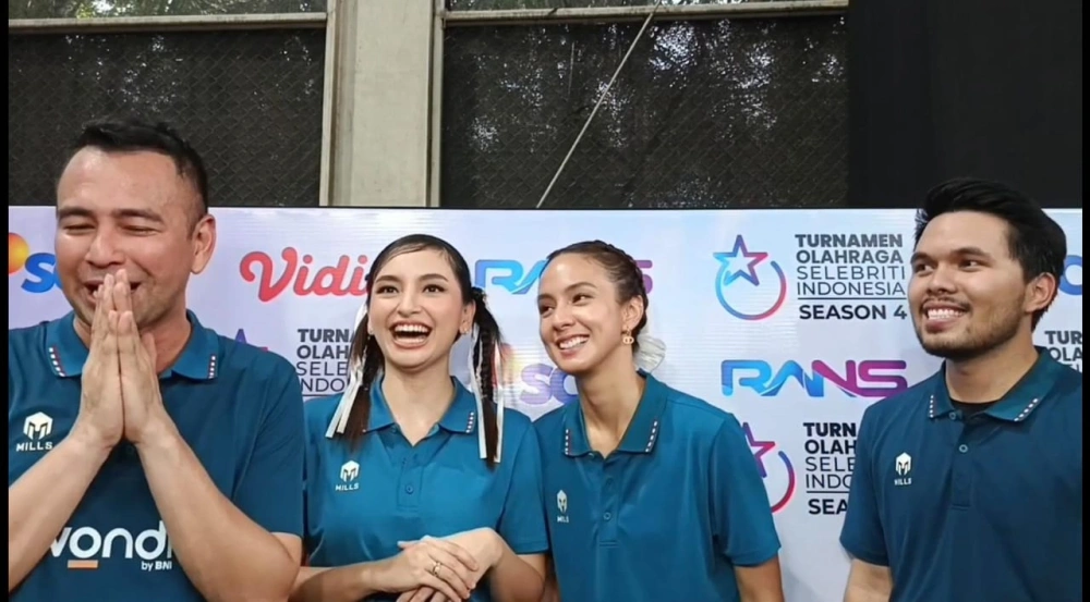 Raffi Ahmad, Valerie Tivanka, Nasya Marcella dan Thariq Halilintar di GOR Rawamangun, Jakarta Timur . [FTnews/Raka]